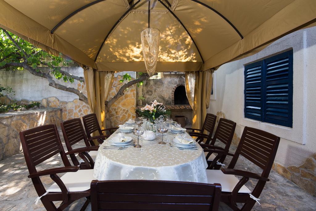 Villa Em Trogir Eksteriør billede